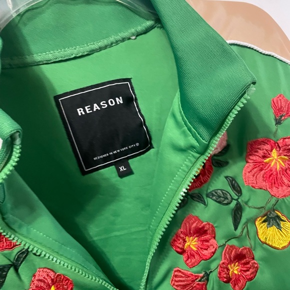 green Reason tracksuit jacket  floral patches and a Greek key pattern size XL - Picture 11 of 11
